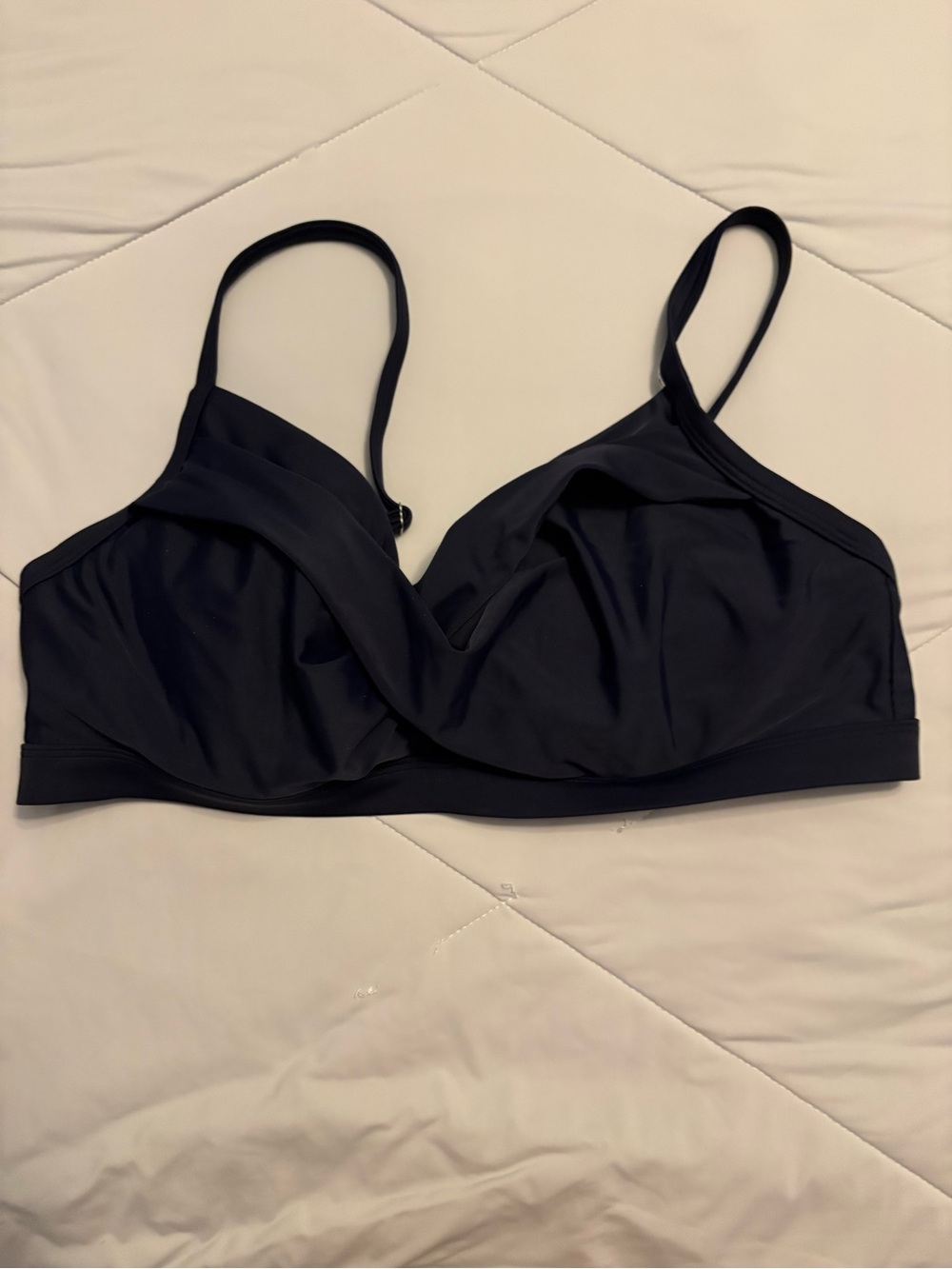 Athleta navy Twist-Front Bikini Top